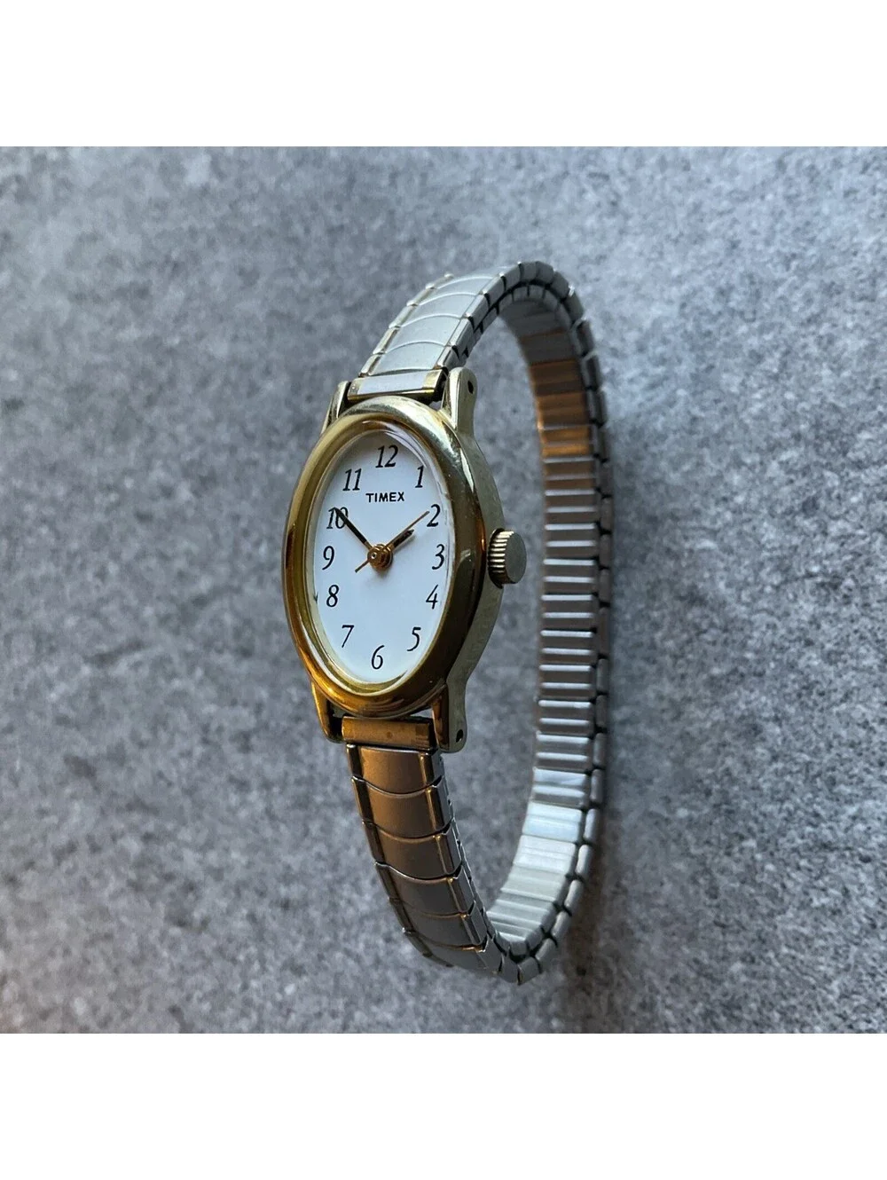 Vintage Timex Womens Watch 18mm Gold Tone Case W/Silver Tone Expansion Band A19